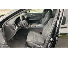 Volvo V 60 V60 Cross Country Core, B4 (diesel) AWD, Diesel de 2023 con 44.260 Km por 39.750 EUR. en