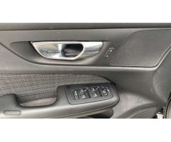 Volvo V 60 V60 Cross Country Core, B4 (diesel) AWD, Diesel de 2023 con 44.260 Km por 39.750 EUR. en
