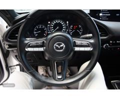 Mazda Mazda3 2.0 HOMURA 5P de 2022 con 43.071 Km por 22.500 EUR. en Pontevedra