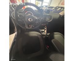 Smart Fortwo cabrio FORTWO EQ USHUAIA LIMITED EDICION CABRIO 81 CV de 2020 con 7.675 Km por 20.500 E