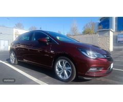Opel Astra bk de 2017 con 12.000 Km por 11.900 EUR. en Madrid