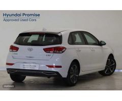 Hyundai i30 1.5 DPI Klass SLX 110 de 2024 con 8.009 Km por 19.900 EUR. en Huelva