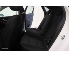 Hyundai i30 1.5 DPI Klass SLX 110 de 2024 con 8.009 Km por 19.900 EUR. en Huelva
