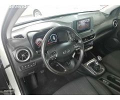 Hyundai Kona 1.0 TGDI Maxx 4x2 de 2021 con 81.146 Km por 15.490 EUR. en Madrid