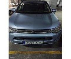 Mitsubishi Outlander PHEV Kaiteki 4WD de 2019 con 234.000 Km por 9.750 EUR. en Almeria
