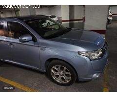 Mitsubishi Outlander PHEV Kaiteki 4WD de 2019 con 234.000 Km por 9.750 EUR. en Almeria