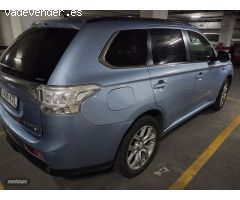 Mitsubishi Outlander PHEV Kaiteki 4WD de 2019 con 234.000 Km por 9.750 EUR. en Almeria