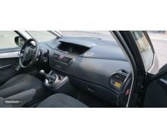 Citroen C4 Grand Picasso 1.6 HDI 110 MANUAL 7 PLAZAS de 2011 con 407.000 Km por 4.900 EUR. en Ciudad