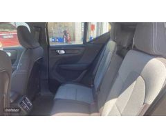 Volvo XC40 XC40 Core, B3 Mild hybrid, Gasolina de 2025 con 10 Km por 41.900 EUR. en Sevilla