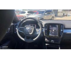 Volvo XC40 XC40 Core, B3 Mild hybrid, Gasolina de 2025 con 10 Km por 41.900 EUR. en Sevilla