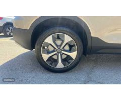 Volvo XC40 XC40 Core, B3 Mild hybrid, Gasolina de 2025 con 10 Km por 41.900 EUR. en Sevilla