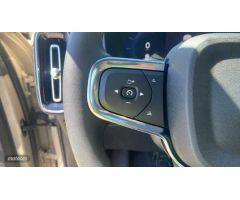 Volvo XC40 XC40 Core, B3 Mild hybrid, Gasolina de 2025 con 10 Km por 41.900 EUR. en Sevilla