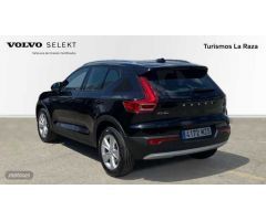 Volvo XC40 XC40 Core, B3 Mild hybrid, Gasolina de 2025 con 1.104 Km por 43.500 EUR. en Sevilla