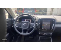 Volvo XC40 XC40 Core, B3 Mild hybrid, Gasolina de 2025 con 1.104 Km por 43.500 EUR. en Sevilla