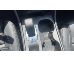 Volvo XC40 XC40 Core, B3 Mild hybrid, Gasolina de 2025 con 1.104 Km por 43.500 EUR. en Sevilla