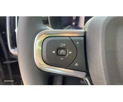 Volvo XC40 XC40 Core, B3 Mild hybrid, Gasolina de 2025 con 1.104 Km por 43.500 EUR. en Sevilla