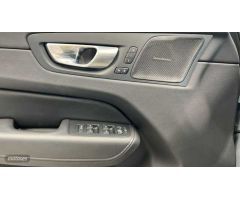 Volvo XC 60 2.0 T6 AWD RECHARGE ULTIMATE DARK AUTO 350 CV de 2023 con 21.938 Km por 52.500 EUR. en A