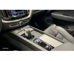 Volvo XC 60 2.0 T6 AWD RECHARGE ULTIMATE DARK AUTO 350 CV de 2023 con 21.938 Km por 52.500 EUR. en A