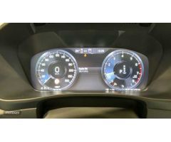 Volvo XC40 1.5 T2 ESSENTIAL AUTO 5P de 2024 con 20.000 Km por 29.900 EUR. en Madrid