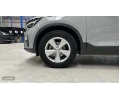 Volvo XC40 1.5 T2 ESSENTIAL AUTO 5P de 2024 con 20.000 Km por 29.900 EUR. en Madrid
