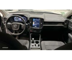 Volvo XC40 1.5 T2 ESSENTIAL AUTO 5P de 2024 con 20.000 Km por 29.900 EUR. en Madrid