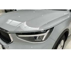Volvo XC40 1.5 T2 ESSENTIAL AUTO 5P de 2024 con 20.000 Km por 29.900 EUR. en Madrid