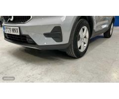 Volvo XC40 1.5 T2 ESSENTIAL AUTO 5P de 2024 con 20.000 Km por 29.900 EUR. en Madrid