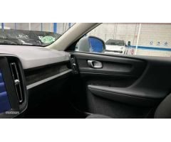 Volvo XC40 1.5 T2 ESSENTIAL AUTO 5P de 2024 con 20.000 Km por 29.900 EUR. en Madrid