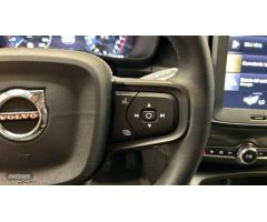 Volvo XC40 1.5 T2 ESSENTIAL AUTO 5P de 2024 con 20.000 Km por 29.900 EUR. en Madrid