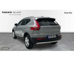 Volvo XC40 1.5 T2 ESSENTIAL AUTO 5P de 2023 con 15.752 Km por 28.900 EUR. en Madrid