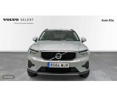 Volvo XC40 1.5 T2 ESSENTIAL AUTO 5P de 2023 con 15.752 Km por 28.900 EUR. en Madrid