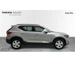 Volvo XC40 1.5 T2 ESSENTIAL AUTO 5P de 2023 con 15.752 Km por 28.900 EUR. en Madrid