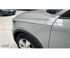 Volvo XC40 1.5 T2 ESSENTIAL AUTO 5P de 2023 con 15.752 Km por 28.900 EUR. en Madrid