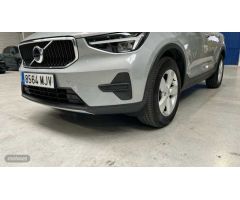 Volvo XC40 1.5 T2 ESSENTIAL AUTO 5P de 2023 con 15.752 Km por 28.900 EUR. en Madrid