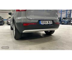Volvo XC40 1.5 T2 ESSENTIAL AUTO 5P de 2023 con 15.752 Km por 28.900 EUR. en Madrid