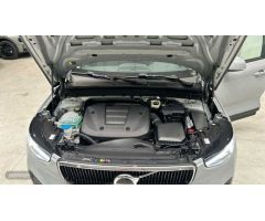 Volvo XC40 1.5 T2 ESSENTIAL AUTO 5P de 2023 con 15.752 Km por 28.900 EUR. en Madrid