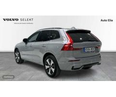 Volvo XC 60 2.0 T6 RECHARGE PLUS DARK AUTO 4WD 5P de 2024 con 14.000 Km por 55.900 EUR. en Madrid
