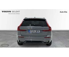 Volvo XC 60 2.0 T6 RECHARGE PLUS DARK AUTO 4WD 5P de 2024 con 14.000 Km por 55.900 EUR. en Madrid