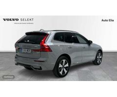 Volvo XC 60 2.0 T6 RECHARGE PLUS DARK AUTO 4WD 5P de 2024 con 14.000 Km por 55.900 EUR. en Madrid