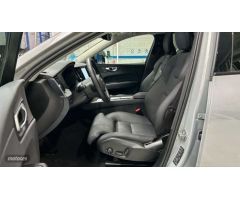 Volvo XC 60 2.0 T6 RECHARGE PLUS DARK AUTO 4WD 5P de 2024 con 14.000 Km por 55.900 EUR. en Madrid