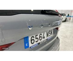 Volvo XC 60 2.0 T6 RECHARGE PLUS DARK AUTO 4WD 5P de 2024 con 14.000 Km por 55.900 EUR. en Madrid