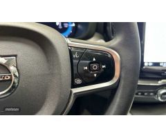 Volvo XC 60 2.0 T6 RECHARGE PLUS DARK AUTO 4WD 5P de 2024 con 14.000 Km por 55.900 EUR. en Madrid