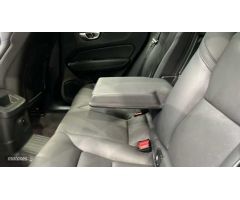 Volvo XC 60 2.0 T6 RECHARGE PLUS DARK AUTO 4WD 5P de 2024 con 14.000 Km por 55.900 EUR. en Madrid