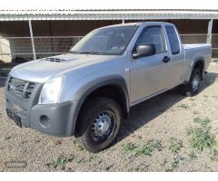 Isuzu D-Max 2.5 TD 4WD 136 CV PICK UP. de 2011 con 240.000 Km por 11.000 EUR. en Murcia