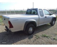 Isuzu D-Max 2.5 TD 4WD 136 CV PICK UP. de 2011 con 240.000 Km por 11.000 EUR. en Murcia