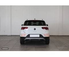 Volkswagen T-Roc 2.0 TDI LIFE 115CV de 2022 con 120.967 Km por 21.900 EUR. en Cadiz
