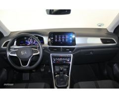 Volkswagen T-Roc 2.0 TDI LIFE 115CV de 2022 con 120.967 Km por 21.900 EUR. en Cadiz