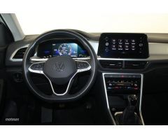 Volkswagen T-Roc 2.0 TDI LIFE 115CV de 2022 con 120.967 Km por 21.900 EUR. en Cadiz