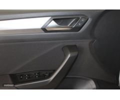 Volkswagen T-Roc 2.0 TDI LIFE 115CV de 2022 con 120.967 Km por 21.900 EUR. en Cadiz