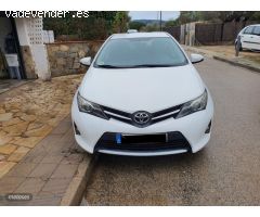 Toyota Auris 90D ACTIVE de 2014 con 170.000 Km por 9.500 EUR. en Girona